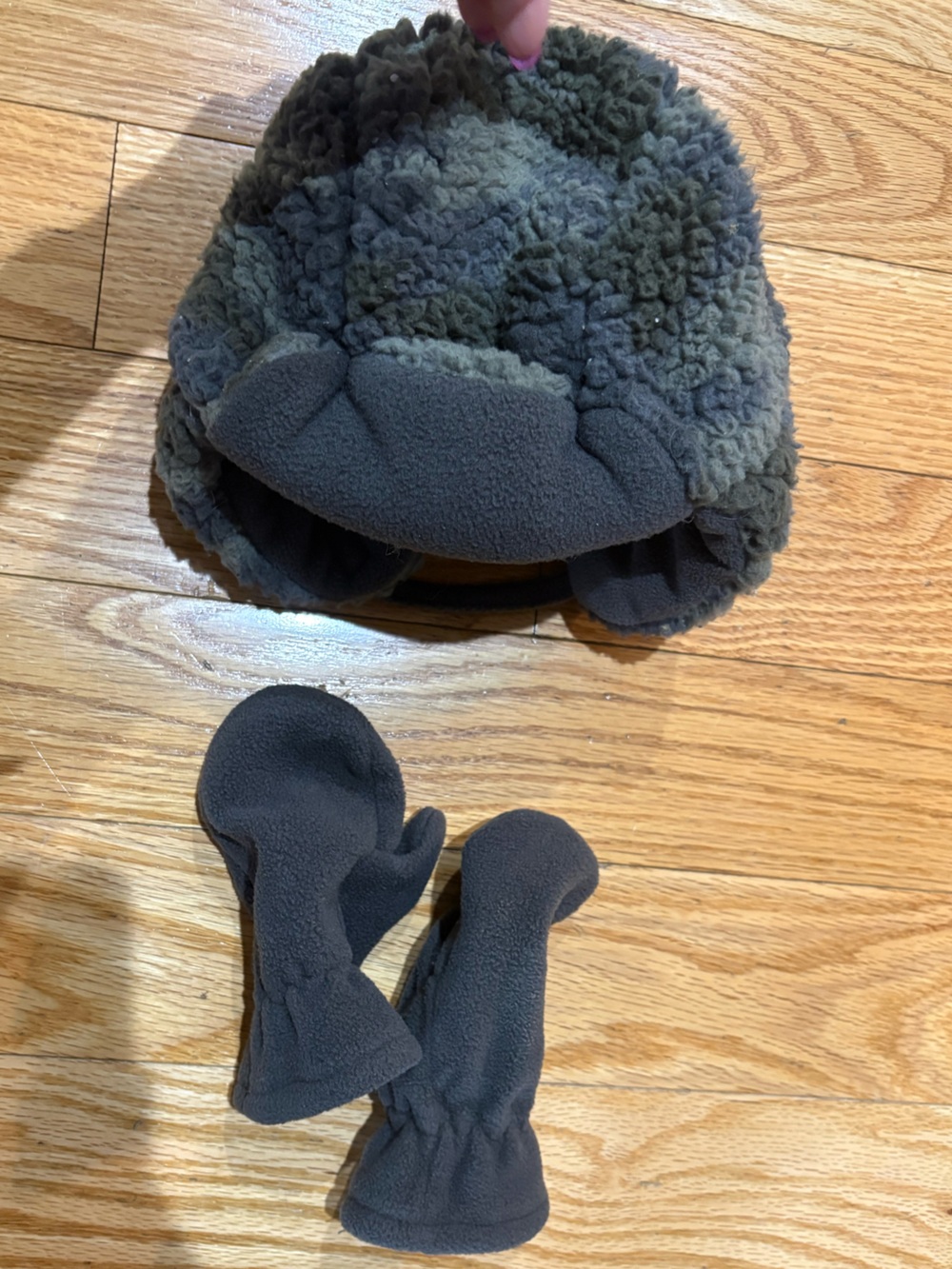 Cat & Jack Gray Fleece Mittens with Sherpa Hat Set